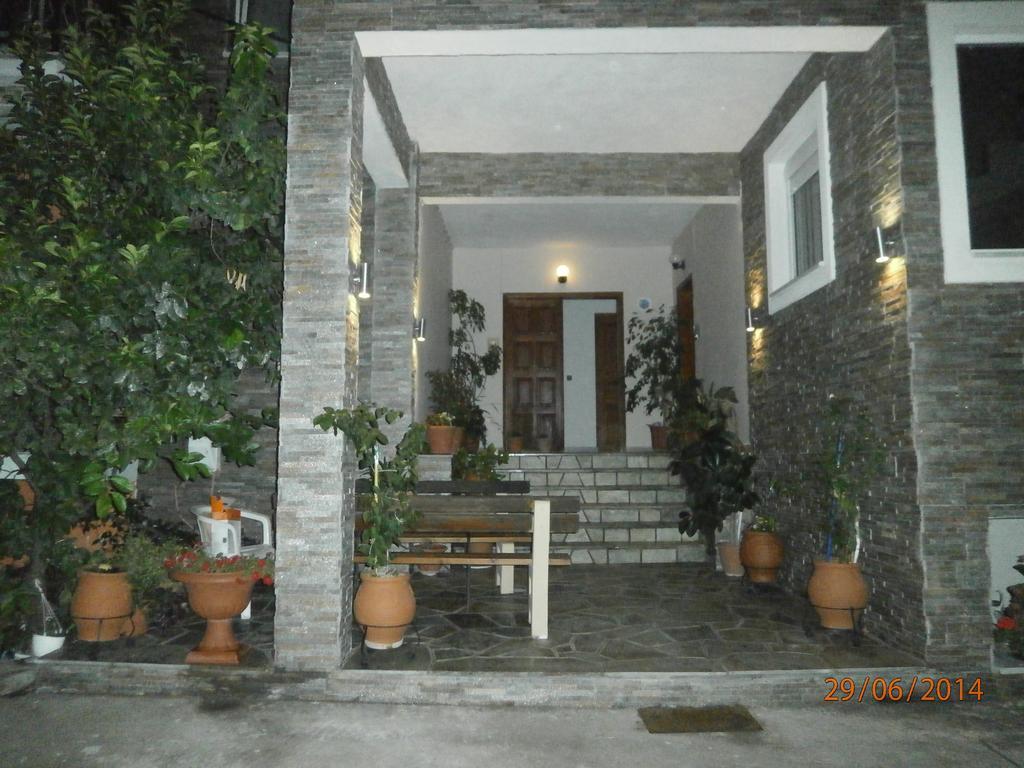 Ioannis Avrades Apartments Agiakampos  Exterior photo