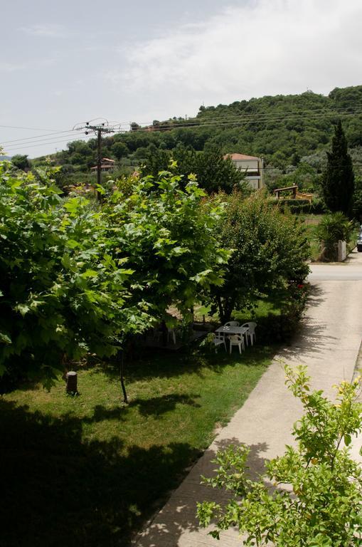 Ioannis Avrades Apartments Agiakampos  Exterior photo