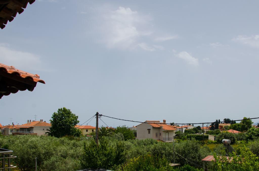 Ioannis Avrades Apartments Agiakampos  Exterior photo