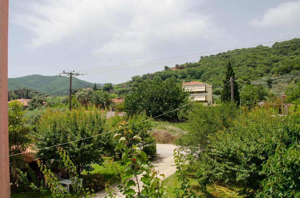 Ioannis Avrades Apartments Agiakampos  Exterior photo